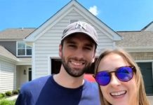 Sara je sa mužem kupila kuću iz snova ne sluteći šta će ih tamo snaći: Kad je pogledala u ogledalo zanemela je od šoka