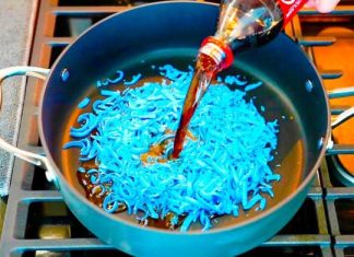 Uzmite običnu koka-kolu, naribajte komad sapuna i neka vam bude pri ruci ovaj kućni trik: KORISTIM GA GODINAMA I PREPORUČAM GA SVIMA!