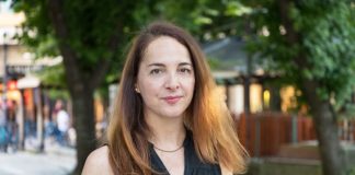 Pronašla sam sliku svog muža sa nepoznatim detetom koje je neodoljivo podsećalo na njega: Kada sam saznala istinu koju je skrivao od mene ceo svet mi se srušio