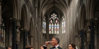 Njegova hrabrost je prekinula vjenčanje – a istina je sve zaledila