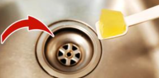 Bacite ga u sudoper i odvod se više nikada neće začepiti! 💥(Fenomenalno)🤯