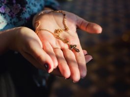 Na Krstovdan u subotu 27. septembra obavezno uradite ove 2 stvari: Post je obavezan, ali pod ovim uslovima