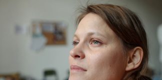 „Jesi li sigurna da su ovo zaista naši unuci”: Pitala me je svekrva na porodičnoj večeri, a reakcija mog muža me je zakucala na mestu