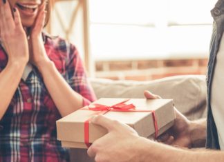 OVAKVE POKLONE ODMAH TREBA BACITI ILI SPALITI: Nikako ih ne unosite u kuću, vjeruje se da donose veliku NESREĆU I BIJEDU