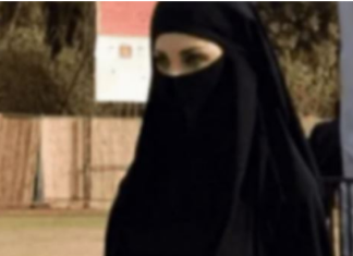 Na glavi burka, a dole haos, bruka i sramota: Ova djevojka je postala viralni hit, dobro pogledajte donji dio slike, auu