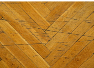 Parket vam je izgreban i pohaban? Starinski trik uklanja sve ogrebotine i vraća sjaj za 5 minuta, bude kao nov!