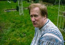 Sa velikim bolom sahranio suprugu s kojom je proveo 40 godina: Kad je video ko mu je ušao u kuću, srušio se kao sveća preko praga