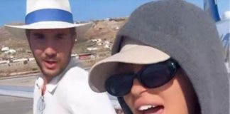 ĐINA DŽINOVIĆ SA MISTERIOZNIM MUŠKARCEM: Otputovali na Mikonos i odmah otišili u ludi provod