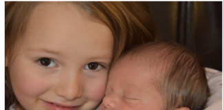 Beba je vrištala kad god je starija sestra zagrli: Roditelji našli ćerku na podu, a onda otkrili jezivu istinu