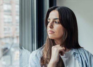 Svekrva i muž izbacili su tek rođenu bebu i mene iz kuće jer dete nije ličilo na oca: Nakon 5 godina otkrivena je surova istina koja im je razorila živote