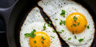 U jaja za doručak uvek dodajte ovu namirnicu: Topi salo sa stomaka, a probava radi kao sat….