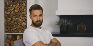 Dečak s loptom: Tajna koja je promenila život