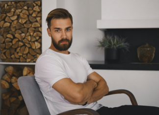 Dečak s loptom: Tajna koja je promenila život