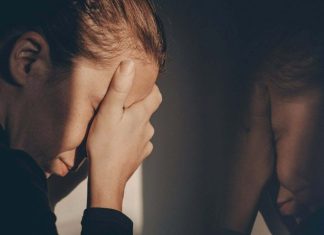 Kako prepoznati emocionalno nestabilnu osobu koja glumi da je “sasvim normalna”? Obratite pažnju na NJIHOVE rečenice i reakcije