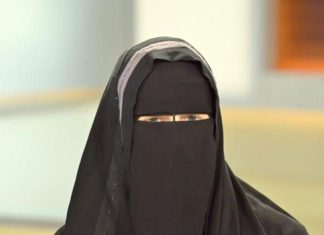 Na glavi burka, a dole haos, bruka i sramota: Ova djevojka je postala viralni hit, dobro pogledajte donji dio slike, auu