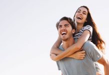 Zbog siromaštva, moji roditelji su me prodali bogatom čoveku, ali ono što se desilo na našoj bračnoj noći šokiralo je sve…