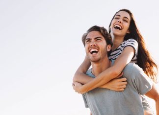 Zbog siromaštva, moji roditelji su me prodali bogatom čoveku, ali ono što se desilo na našoj bračnoj noći šokiralo je sve…