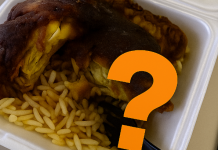 Naručila piletinu s rižom, nije mogla vjerovati što je pronašla unutra…