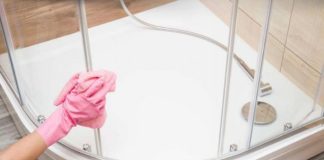 0LJUŠTIĆE KAMENAC Kao Da Je Kora Banane: Zbog 0ve Sitnice Će Vaša Tuš-Kabina Izgledati Kao Da Ste Je Tek Kupili