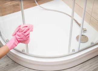 0LJUŠTIĆE KAMENAC Kao Da Je Kora Banane: Zbog 0ve Sitnice Će Vaša Tuš-Kabina Izgledati Kao Da Ste Je Tek Kupili