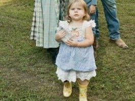 Rođaka joj poslala sliku svoje ćerke, a ona je prepoznala haljinicu na njoj s plakata za nestale osobe: Kad je otkriveno šta se desilo sa devojčicom zaledila se