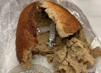 Šapčanin kupio hleb u prodavnici, a od onoga što je našao u vekni PREVRNUĆE VAM SE ŽELUDAC: Prizor nije za gadljive