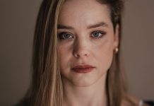 Dovezao je iz prodilišta, rekao “za mene je ovo previše”, okrenuo se i otišao: 6 godina sama odgajala 2 bolesna sina, od njega ni traga, a onda je stigla poruka