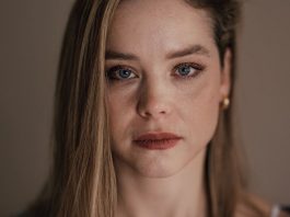 Dovezao je iz prodilišta, rekao “za mene je ovo previše”, okrenuo se i otišao: 6 godina sama odgajala 2 bolesna sina, od njega ni traga, a onda je stigla poruka