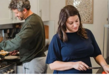 Žena podijelila neobično iskustvo: “Napravila sam pitu i tako saznala da me muž vara”