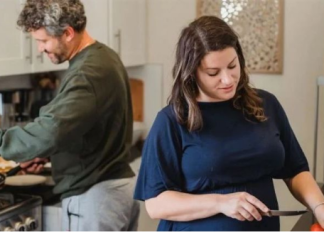 Žena podijelila neobično iskustvo: “Napravila sam pitu i tako saznala da me muž vara”