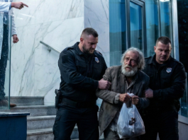 Doktor izbacio prosjaka iz klinike ne znajući da on nosi spas za njegovu ćerku