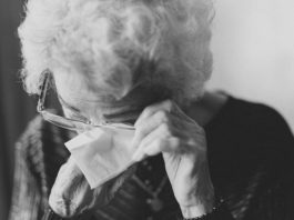 U STAROSTI STE TERET: Evo kako da preživite kad vas svi odbace – 5 koraka za spas