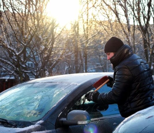 PROVERA PRE PROBLEMA! Vozači sipaju sodu bikarbonu u antifriz – TEST od par SEKUNDI, a sprečava ozbiljnu HAVARIJU