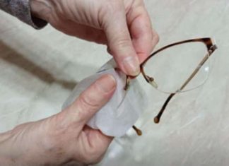 NIKAKO NE BACAJTE NAOČARE KADA IZGREBETE STAKLA: