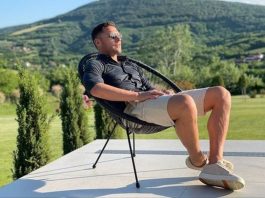 Od teškog siromaštva do milionera! OVAKO JE NEKAD IZGLEDALA KUĆA DUŠKA TOŠIĆA U RODNOM SELU: A evo kako izgleda danas