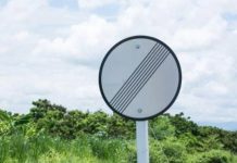 VEĆINA VOZAČA NE ZNA ŠTA ZNAČI OVAJ ZNAK: Objavio sliku na mrežama pa ga razapeli u komentarima – Evo šta ovaj znak ustvari predstavlja