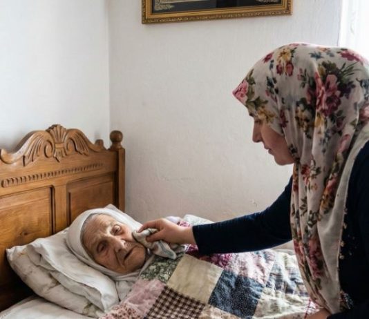 Snaja negovala bolesnu svekrvu koju su ćerke ostavile