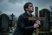 Dečak je godinama mrzeo maćehu jer mu je branila da se igra napolju i bila “stroga”: Nije znao od koga ga je ona zapravo čuvala, sve dok posle njene sahrane nije pronašao kutiju sa policijskim izveštajima.