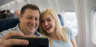 Moj muž je tajno otišao na odmor sa ljubavnicom i poslao mi fotografiju na kojoj ljubi mladu lepoticu, uz poruku: „Zbogom, jadna stvorenje, ostavljam te bez ičega.“