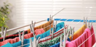 Veš nikako ne sušite na radijatoru: Evo zašto je to jedna od najopasnijih stvari koje možete da uradite u svom domu