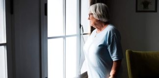 Što čeka usamljenu ženu u starosti: 3 važne riječi Paula Coelha