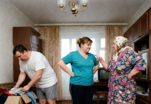 „Nisam shvatio gdje ti je zaliha?!“ – vrisnuo je muškarac, prekidajući tišinu stana. „Obećao sam tvojih par miliona tvojoj sestri za godišnjicu!“😲😲😲