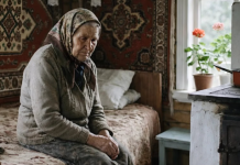 Djeca su ostavila majku samu u selu, a nisu joj ni došla na sahranu: Nakon njene smrti, kada je notar otvorio oporuku, svi su ostali šokirani odlukom koju je starica donijela 😲😨