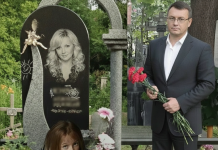 Udovac je pomogao skitnici. A nedelju dana kasnije ugledao ju je pored groba svoje žene, koja je poginula pre 20 godina. Kada joj je postavio samo JEDNO pitanje, pobeleo je…😲😲😲