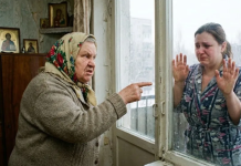 “Zaključana na balkonu: Šokantni obrt nakon 40 minuta na zimi!”