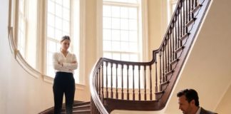 Vratio se kući da iznenadi porodicu — prizor koji je zatekao slomio ga je