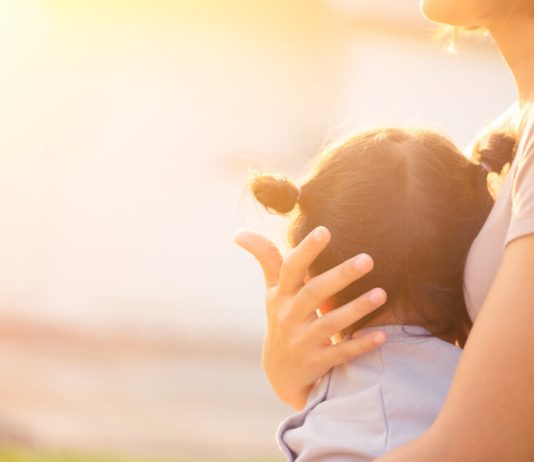 13 bolesti koje sinovi nasleđuju direktno od majki: Njihova genetika se prenosi na muške potomke