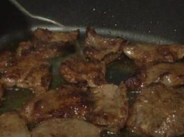 OVA HRANA RAZARA PANKREAS! Doktori je SMATRAJU OTROVOM, ljudi se GUŠE U NJOJ, a ne ZNAJU ŠTA RADI U ORGANIZMU