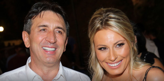 SLAVLJE KOD DAJANE PAUNOVIĆ I ŽIKE JAKŠIĆA: Voditeljka se oglasila i podelila sliku iz porodičnog doma: Ne krije sreću, prin0va