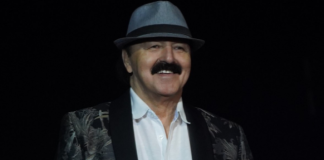 KO KAŽE DA JE NEMOGUĆE….HARIS ĐŽINOVIĆ STAO NA LUDI KAMEN!!!!Pokazao da može bolje OŽENIO dva puta mlađu pjevačicu!!Zanijemit ćete kad vidite ko je u pitanju….